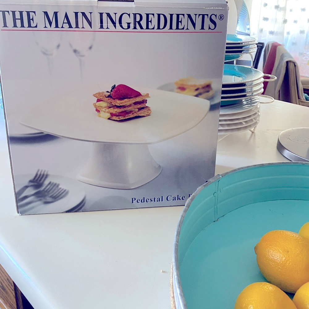 The Main Ingredients Cake Pedestal—Never Used!